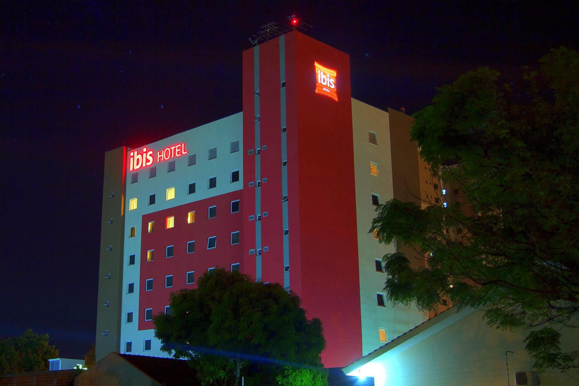 Hotel Ibis Cascavel Exterior foto